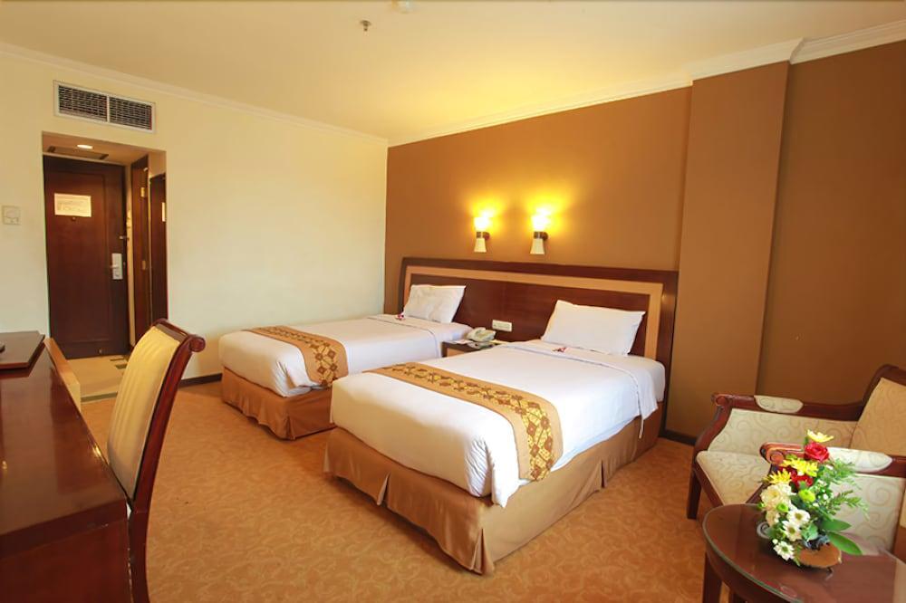 Semesta Heritage Hotel & Convention เซอมารัง ภายนอก รูปภาพ