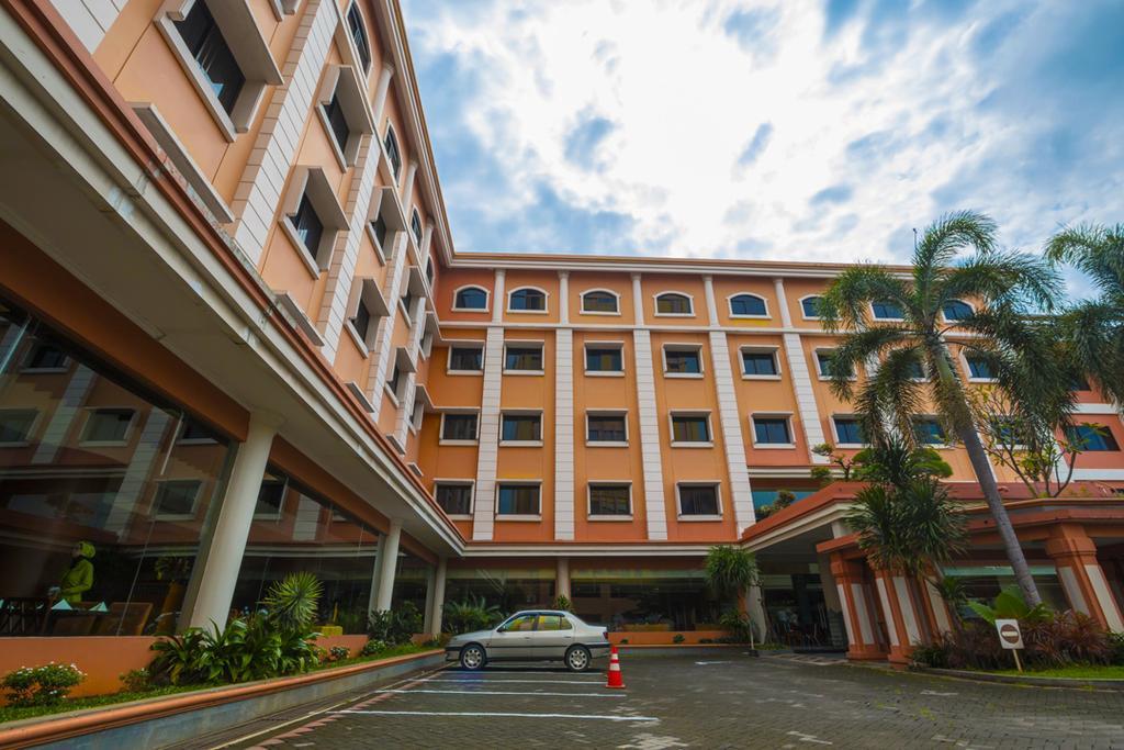 Semesta Heritage Hotel & Convention เซอมารัง ภายนอก รูปภาพ