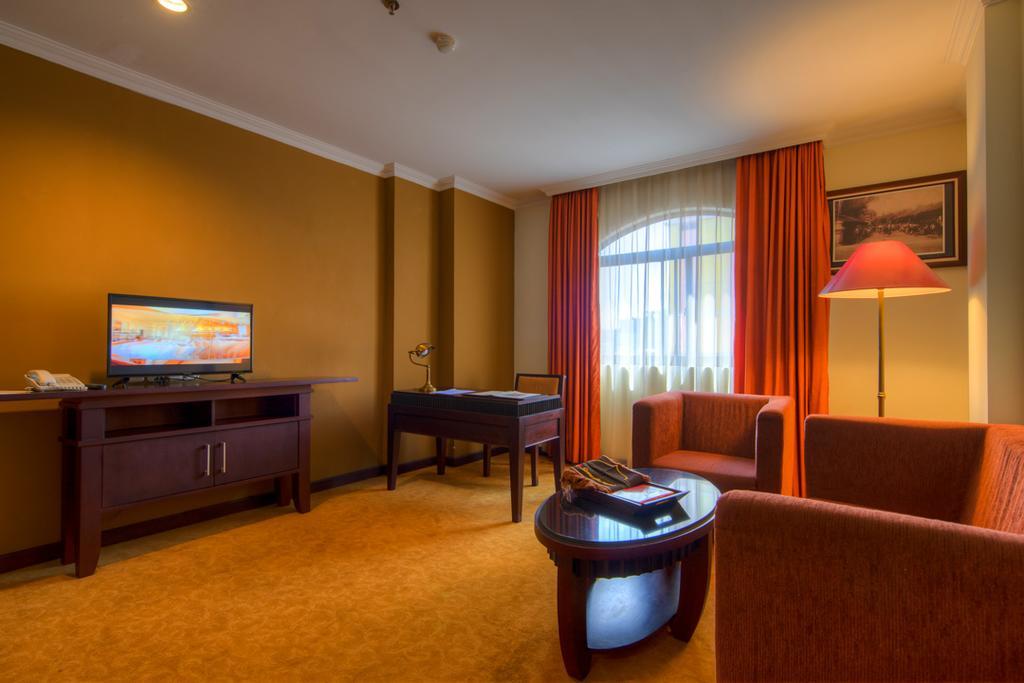 Semesta Heritage Hotel & Convention เซอมารัง ภายนอก รูปภาพ