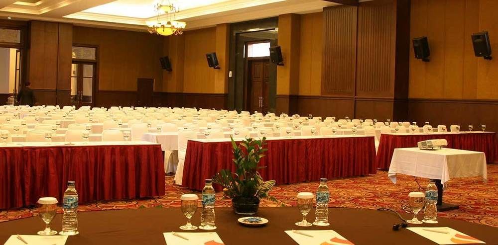 Semesta Heritage Hotel & Convention เซอมารัง ภายนอก รูปภาพ